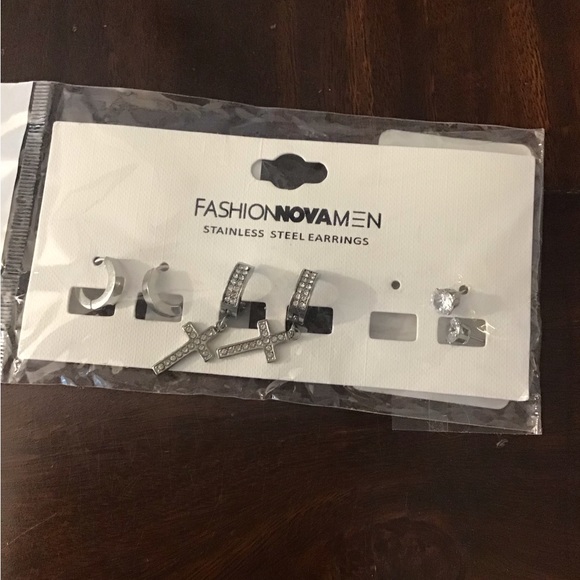 Deadstock Earring Bundle (4 cards) - Picture 5 of 5